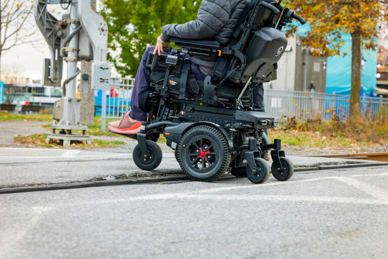 Amylior Alltrack R3 Suspension Train Tracks Old Port Mtl